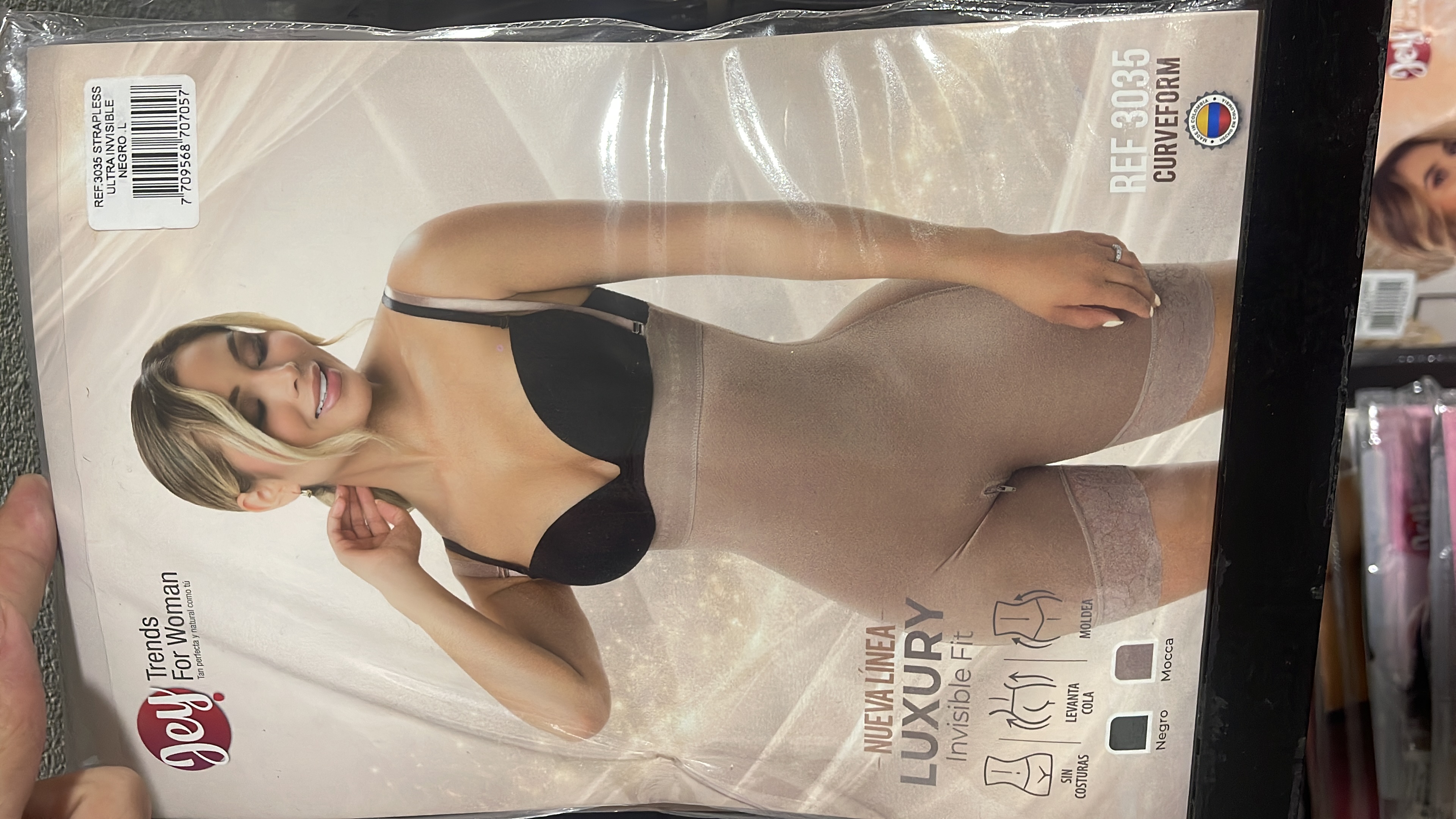 LUXURI FAJA SHORT LEVANTA COLA