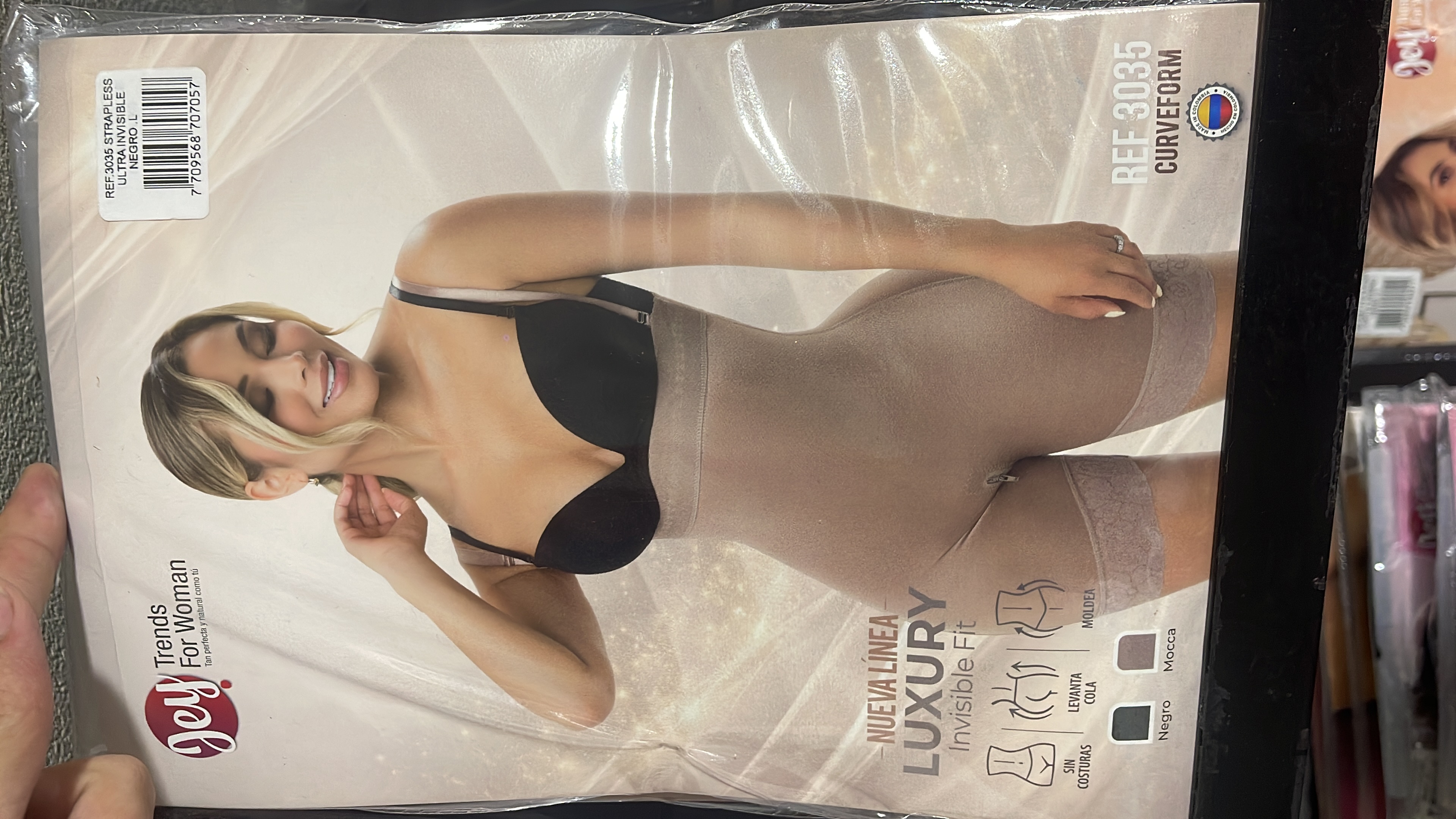 LUXURI FAJA SHORT LEVANTA COLA